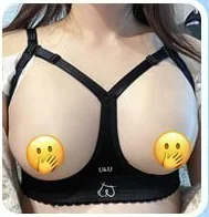 補正ブラだけを着用したバスト手術直後の姿